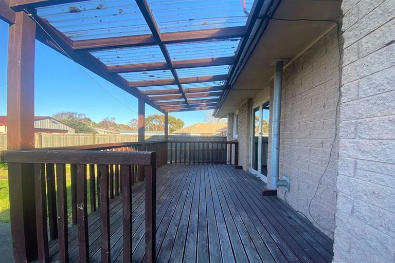 Photo of property in 8 Glenora Place, Hornby, Christchurch, 8042