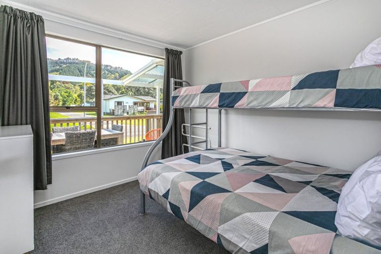 Photo of property in 17 Mako Avenue, Whiritoa, Whangamata, 3691