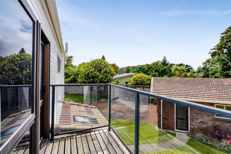 Photo of property in 24 Prudence Place, Oakura, 4314