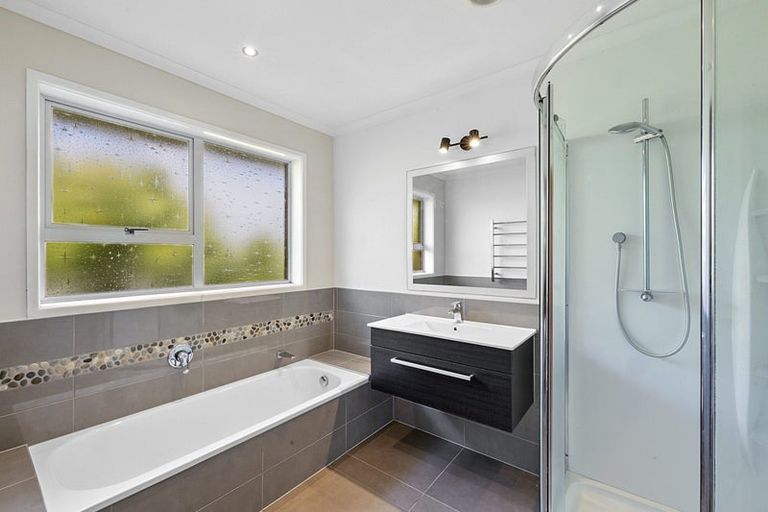 Photo of property in 44 Nevada Drive, Merrilands, New Plymouth, 4312