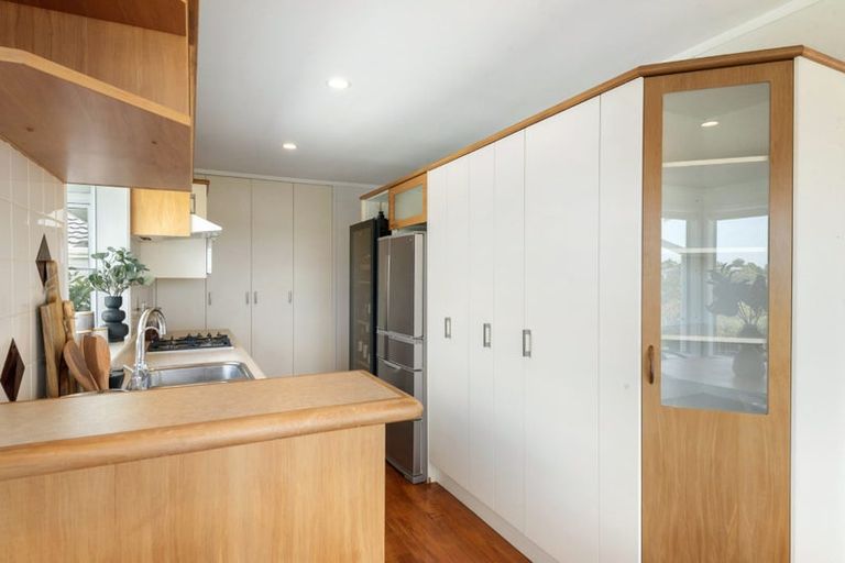 Photo of property in 7 Charmaine Road, Torbay, Auckland, 0630