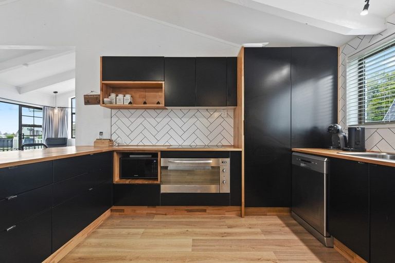 Photo of property in 112 Aberdeen Drive, Dinsdale, Hamilton, 3204