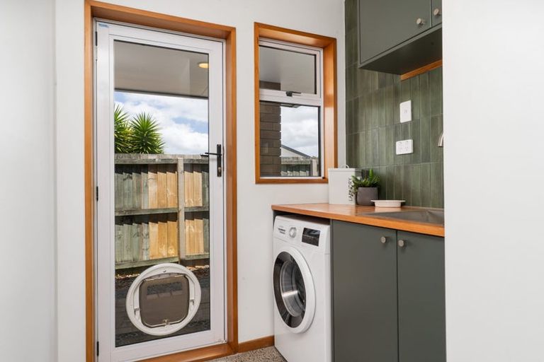 Photo of property in 10 Addison Place, Halswell, Christchurch, 8025