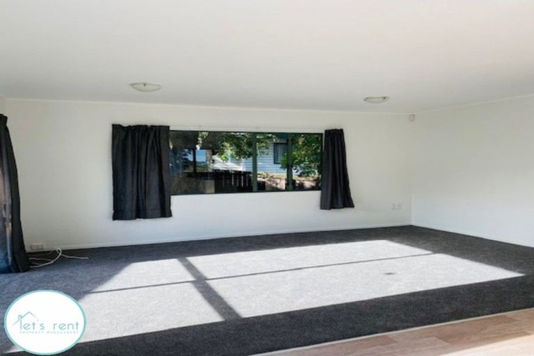 Photo of property in 13 Volante Avenue, Wattle Downs, Auckland, 2103