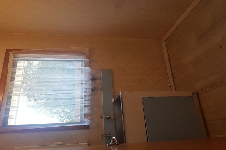 Photo of property in 22 Woodend Road, Woodend, 7610