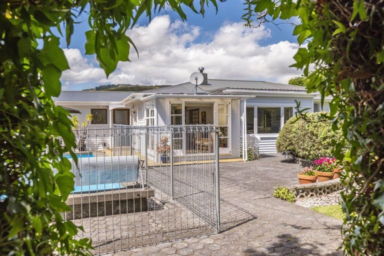 Photo of property in 138 Arawhata Road, Paraparaumu, 5032