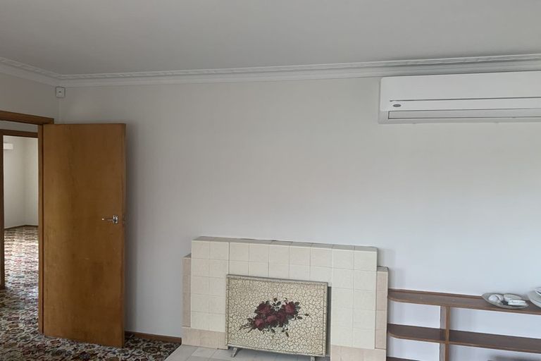 Photo of property in 42 Sunnyside Crescent, Papatoetoe, Auckland, 2025