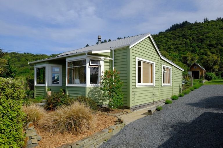 Photo of property in 1 Monowai Road, Ravensbourne, Dunedin, 9022