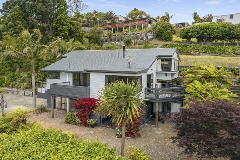 Photo of property in 37 Dingadee Street, Welcome Bay, Tauranga, 3112