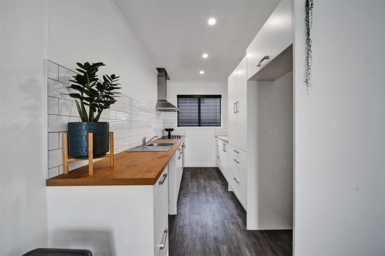 Photo of property in 76b Eliot Street, New Plymouth, 4310