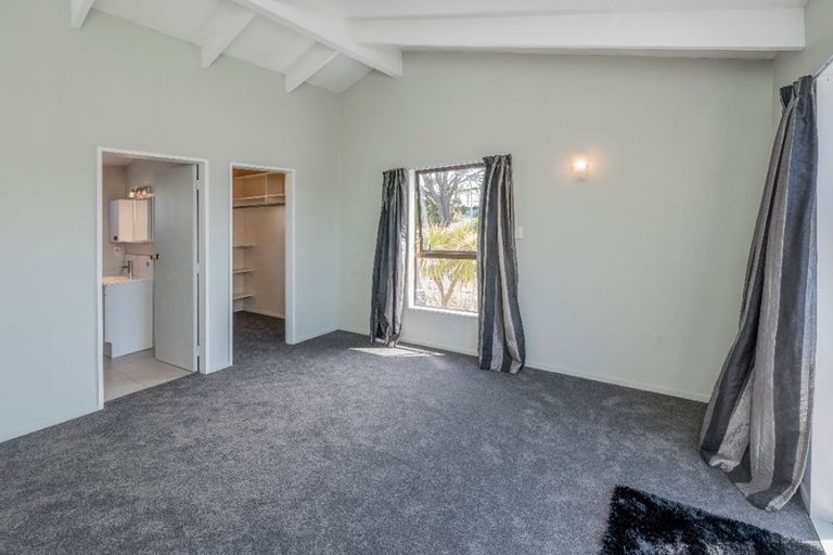 Photo of property in 20 Weggery Drive, Waikanae Beach, Waikanae, 5036