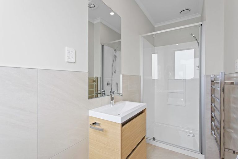 Photo of property in 58 Clark Road, Hobsonville, Auckland, 0616