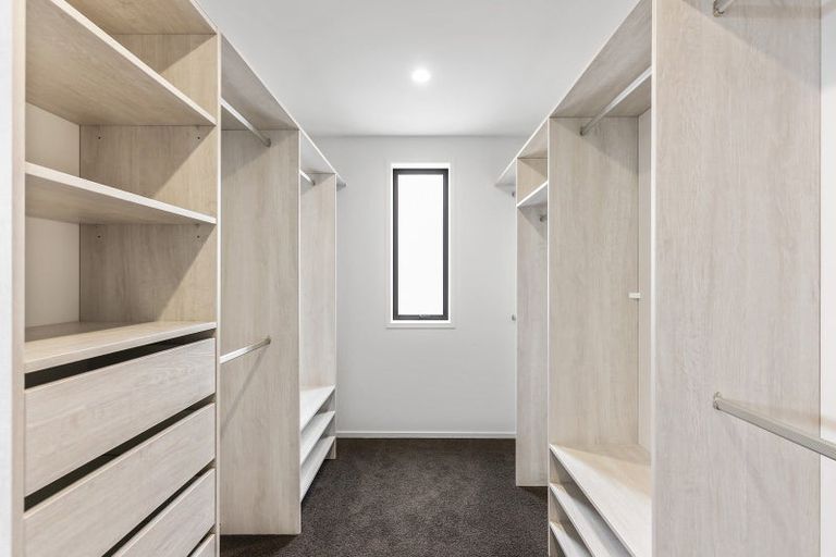 Photo of property in 1 The Crest, Sunnyhills, 2010