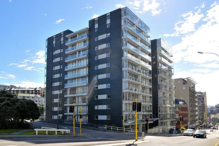 Photo of property in Montreaux Apartments, 9g/164 The Terrace, Wellington Central, Wellington, 6011