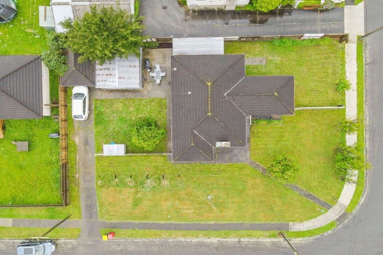 Photo of property in 18 Clyde Street, Levin, 5510