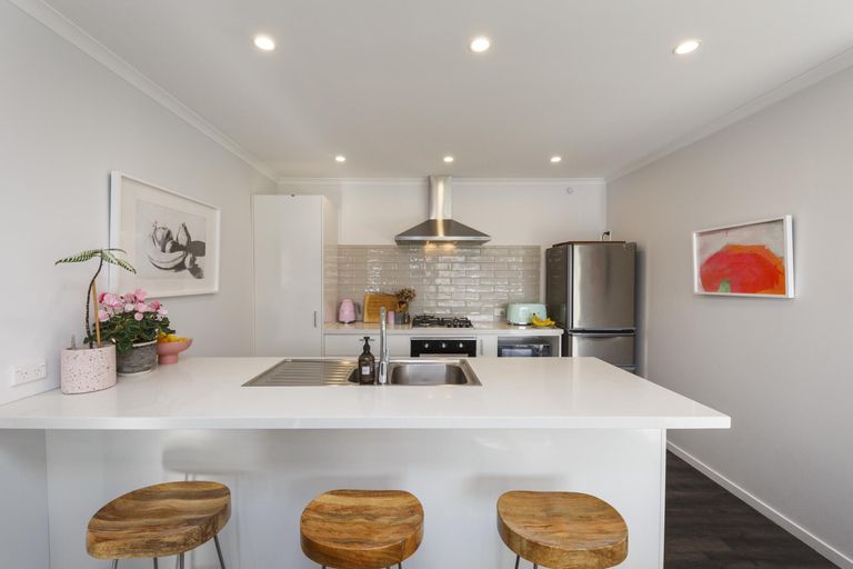 Photo of property in 79 James Line, Kelvin Grove, Palmerston North, 4414