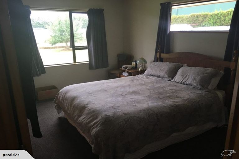 Photo of property in 12 Oldham Place, Darfield, 7510