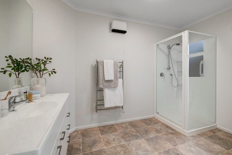 Photo of property in 12a Pine Road, Orewa, 0931