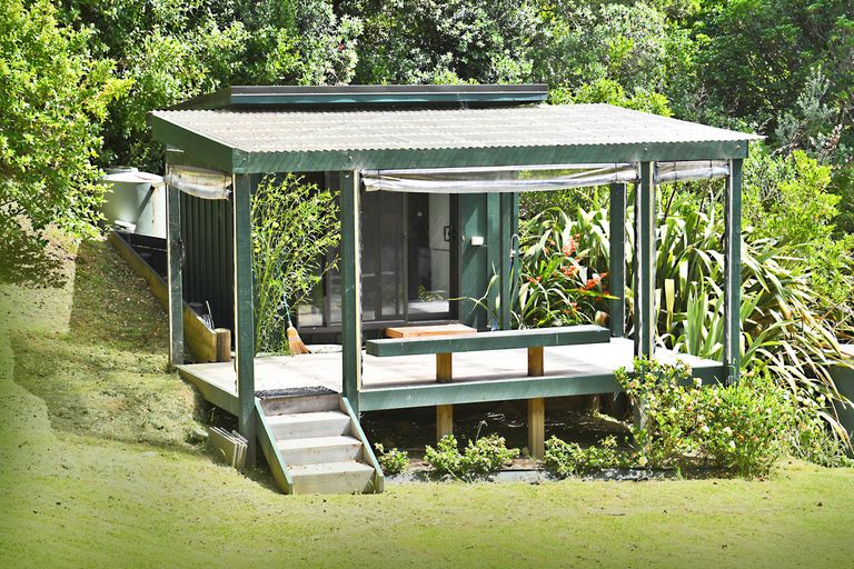 Photo of property in 20 Hillside Crescent, Leigh, 0985