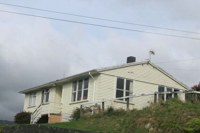 Photo of property in 69 Logie Street, Stokes Valley, Lower Hutt, 5019
