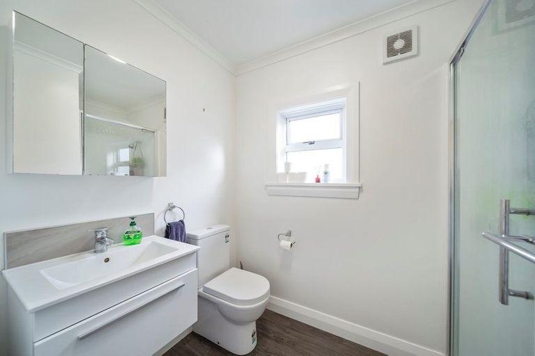 Photo of property in 240 Saint Aubyn Street, New Plymouth, 4310