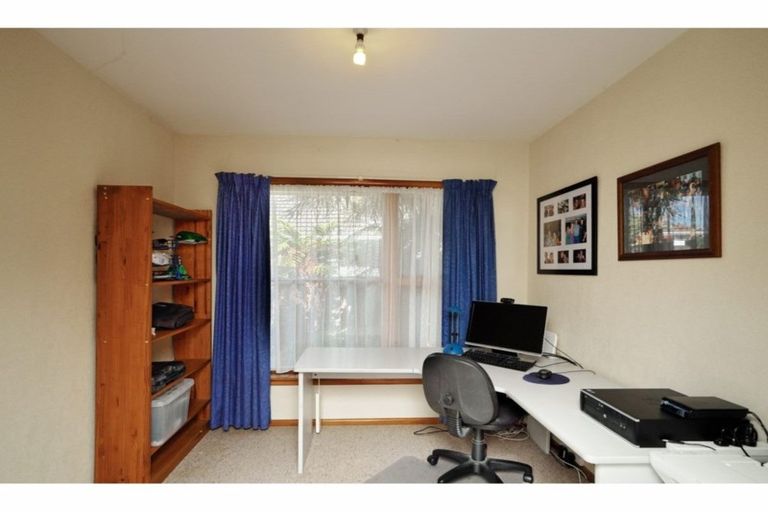 Photo of property in 95 Kendal Avenue, Burnside, Christchurch, 8053