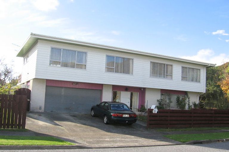 Photo of property in 22 Heather Grove, Fairfield, Lower Hutt, 5011