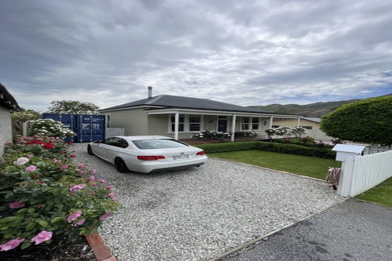 Photo of property in 5 Molyneux Avenue, Cromwell, 9310