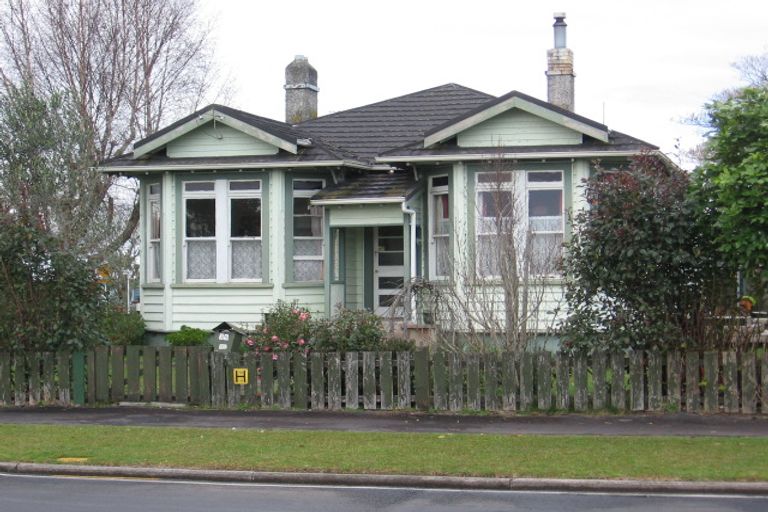 Photo of property in 35 Rimu Street, Maeroa, Hamilton, 3200