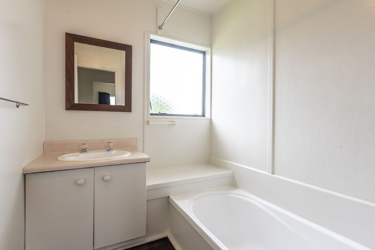 Photo of property in 2 Spackman Crescent, Paraparaumu, 5032