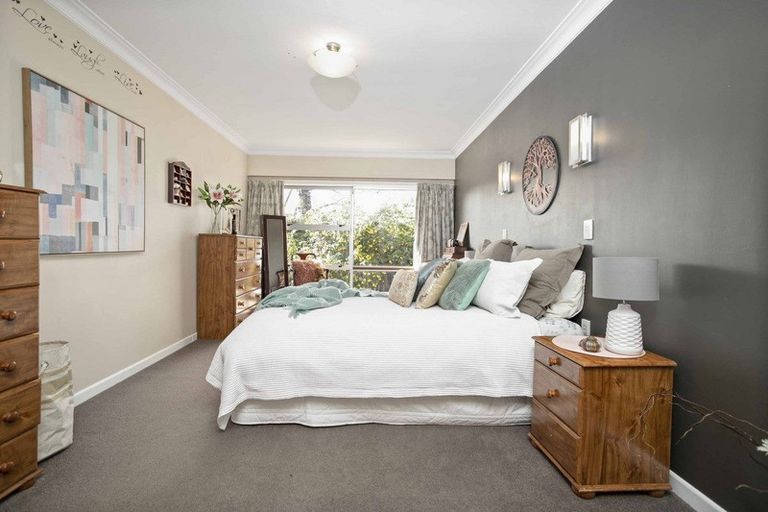 Photo of property in 2 Edmund Hillary Avenue, Papakura, 2110