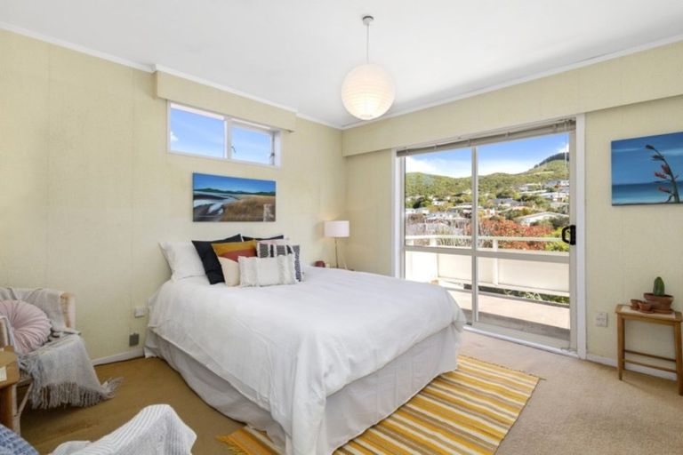 Photo of property in 3 Mckeefry Grove, Tawa, Wellington, 5028