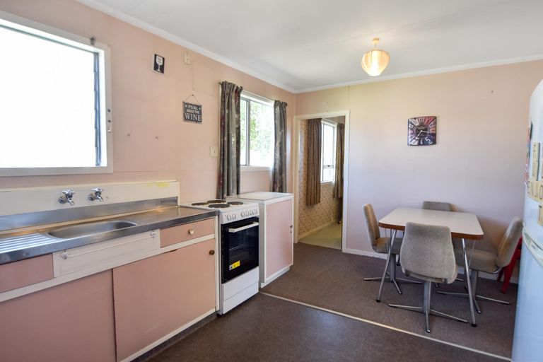 Photo of property in 10 Cass Crescent, Twizel, 7901