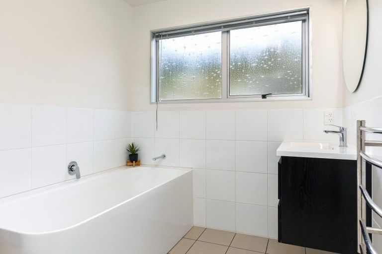 Photo of property in 9 Russell Street, Picton, 7220