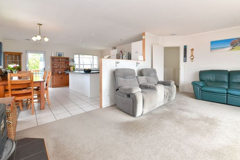 Photo of property in 483 Whangaparaoa Road, Stanmore Bay, Whangaparaoa, 0932