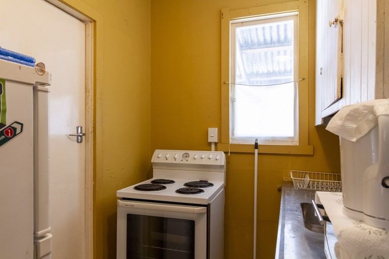 Photo of property in 12a Smale Terrace, Hospital Hill, Napier, 4110