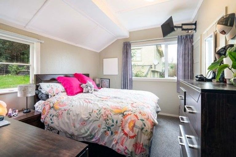 Photo of property in 102 Somerville Street, Andersons Bay, Dunedin, 9013