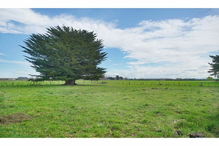 Photo of property in 1724 Springs Road, Lincoln, Christchurch, 7674
