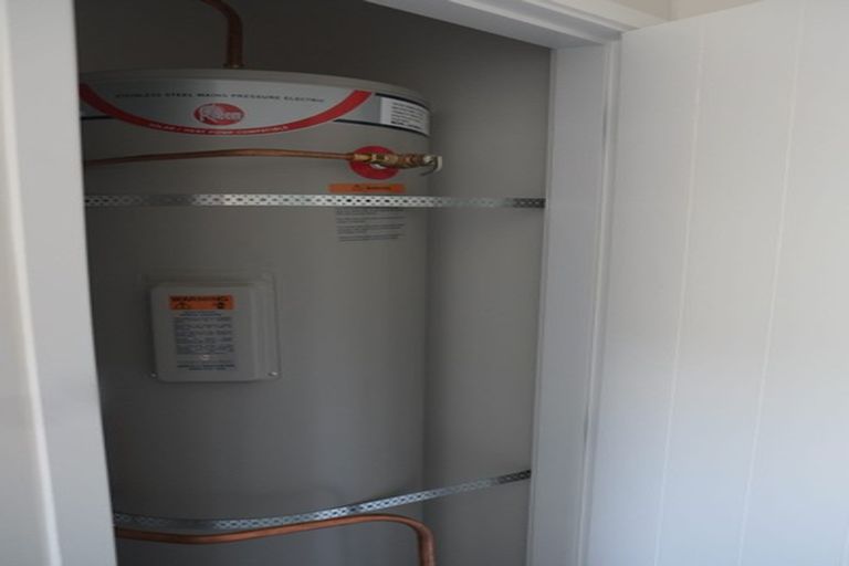 Photo of property in 7b Tawa Street, Waikanae, 5036