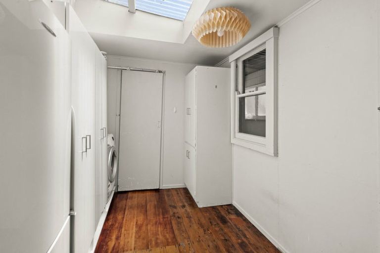 Photo of property in 65 Wellesley Road, Napier South, Napier, 4110