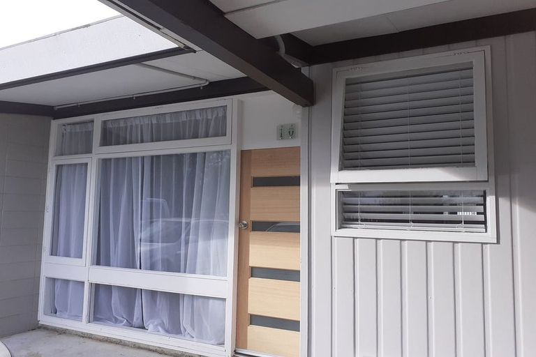 Photo of property in 10 Clendon Court, Roslyn, Palmerston North, 4414