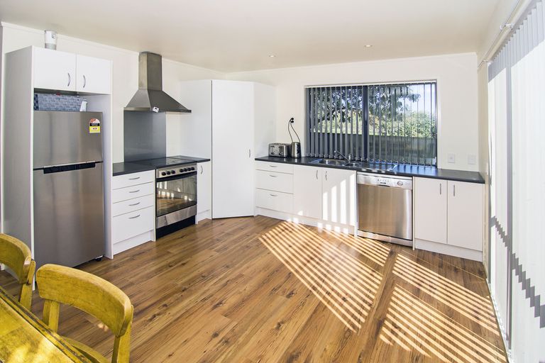 Photo of property in 85b Oxford Street, Tawa, Wellington, 5028