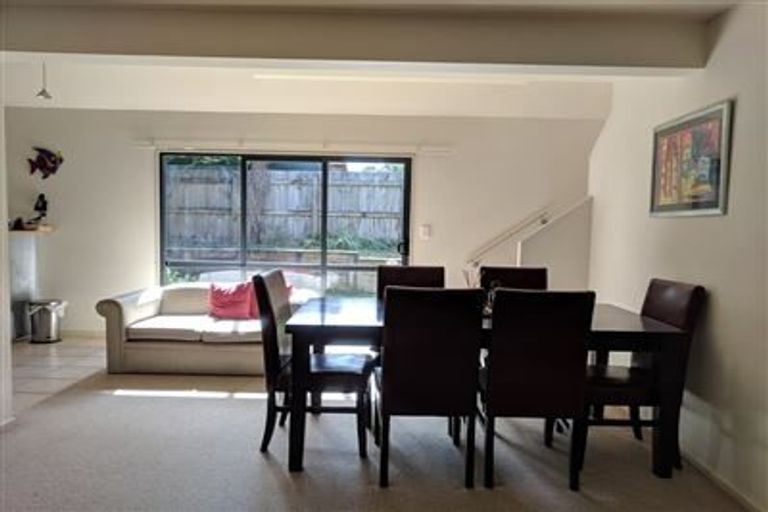 Photo of property in 140 Upper Harbour Drive, Greenhithe, Auckland, 0632