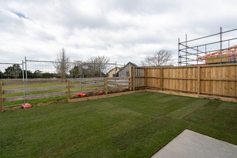 Photo of property in 18 Northampton Drive, Prebbleton, 7676