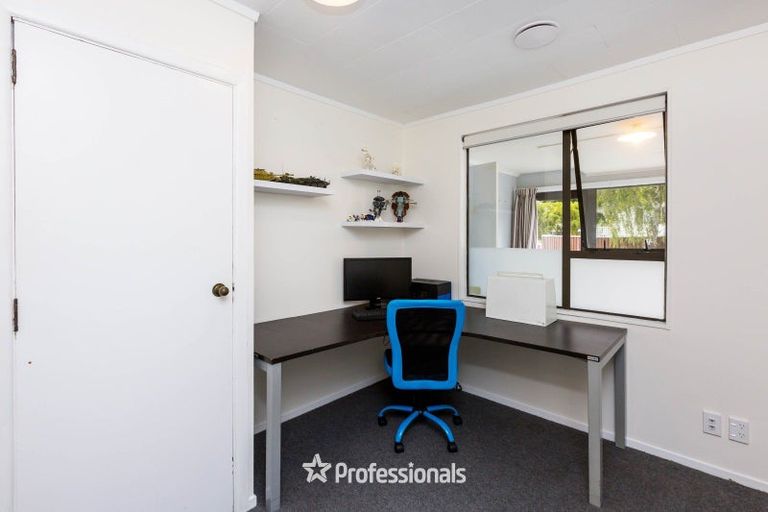 Photo of property in 2/6 Gemstone Drive, Birchville, Upper Hutt, 5018