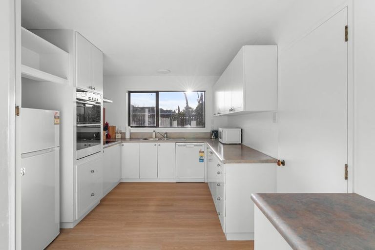 Photo of property in 2 Rubens Place, Burnside, Christchurch, 8053