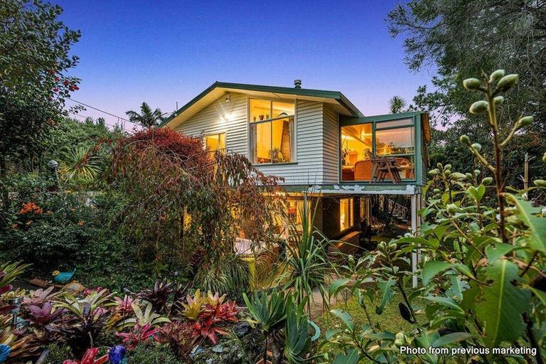Photo of property in 424 Don Buck Road, Massey, Auckland, 0614