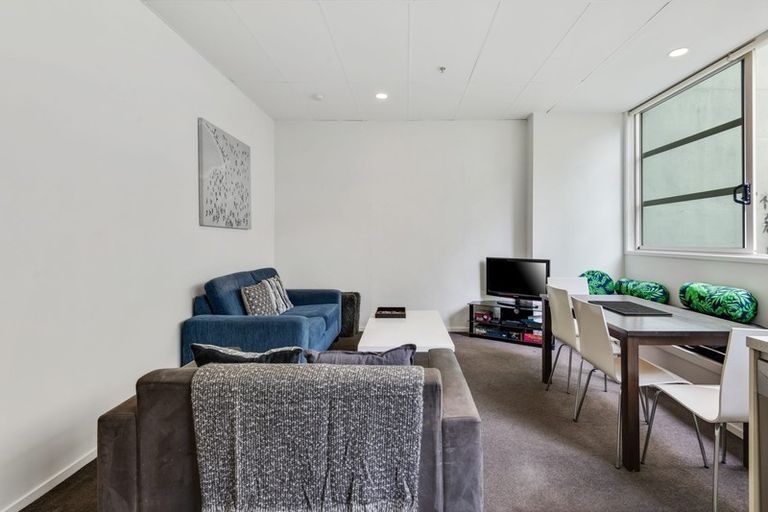 Photo of property in Cambridge Apartments, 303/43 Anzac Avenue, Auckland Central, Auckland, 1010