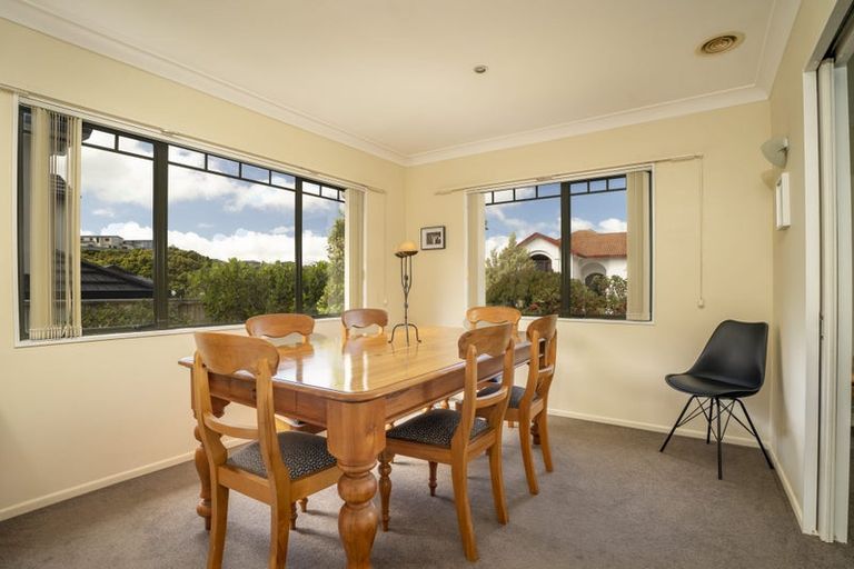 Photo of property in 4 Claverton Grove, Churton Park, Wellington, 6037