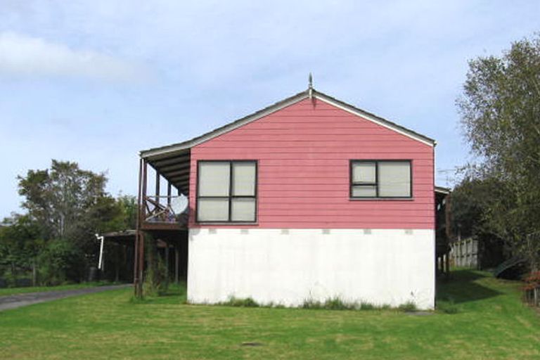 Photo of property in 4 Clearview Heights, Ranui, Auckland, 0612